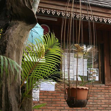 Mano Temple House 호텔 루앙프라방 외부 사진