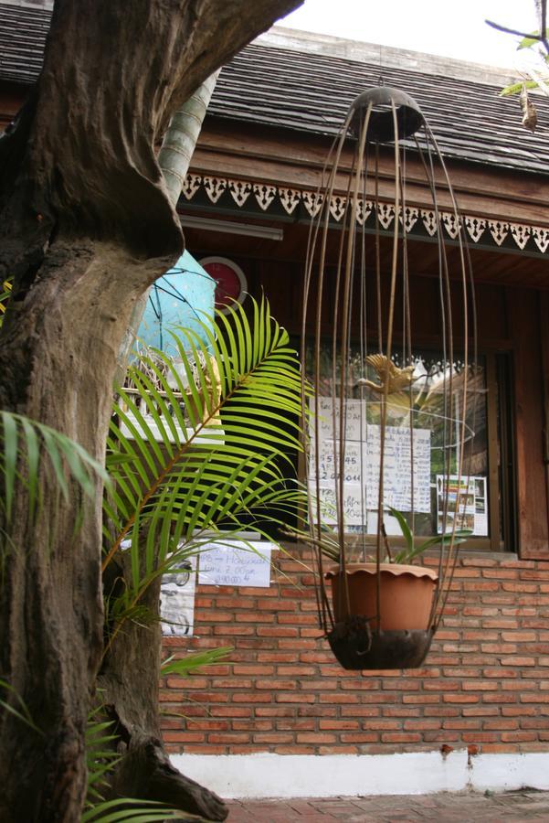Mano Temple House 호텔 루앙프라방 외부 사진