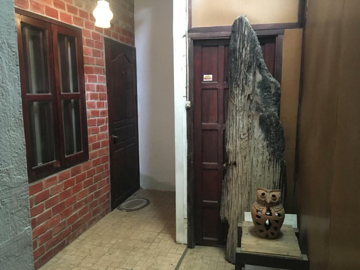 Mano Temple House 호텔 루앙프라방 외부 사진