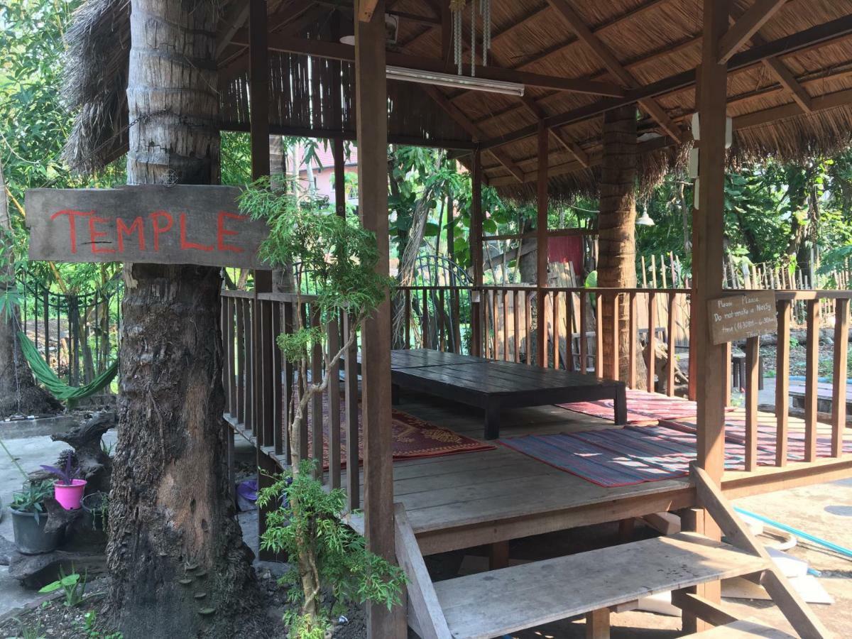 Mano Temple House 호텔 루앙프라방 외부 사진